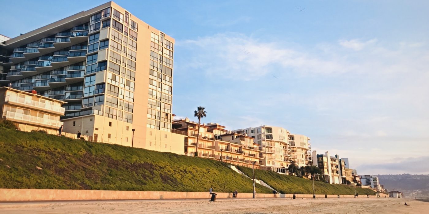 Oceanfront homes in Redondo beach